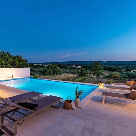 Mimi Semesterbostad *